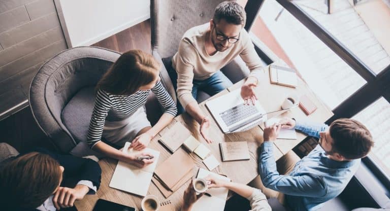 #103 Travailler avec les Français